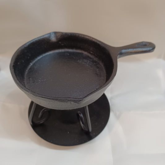 MELTER - CAST IRON PAN